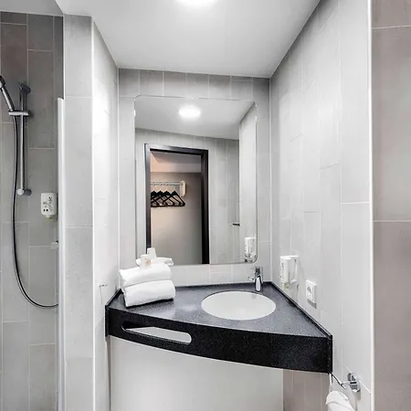 Otel City-sued 3*