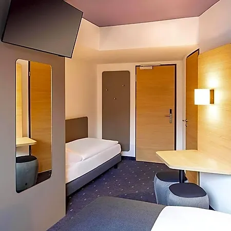 City-sued Hotel