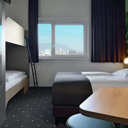 City-sued Hotel